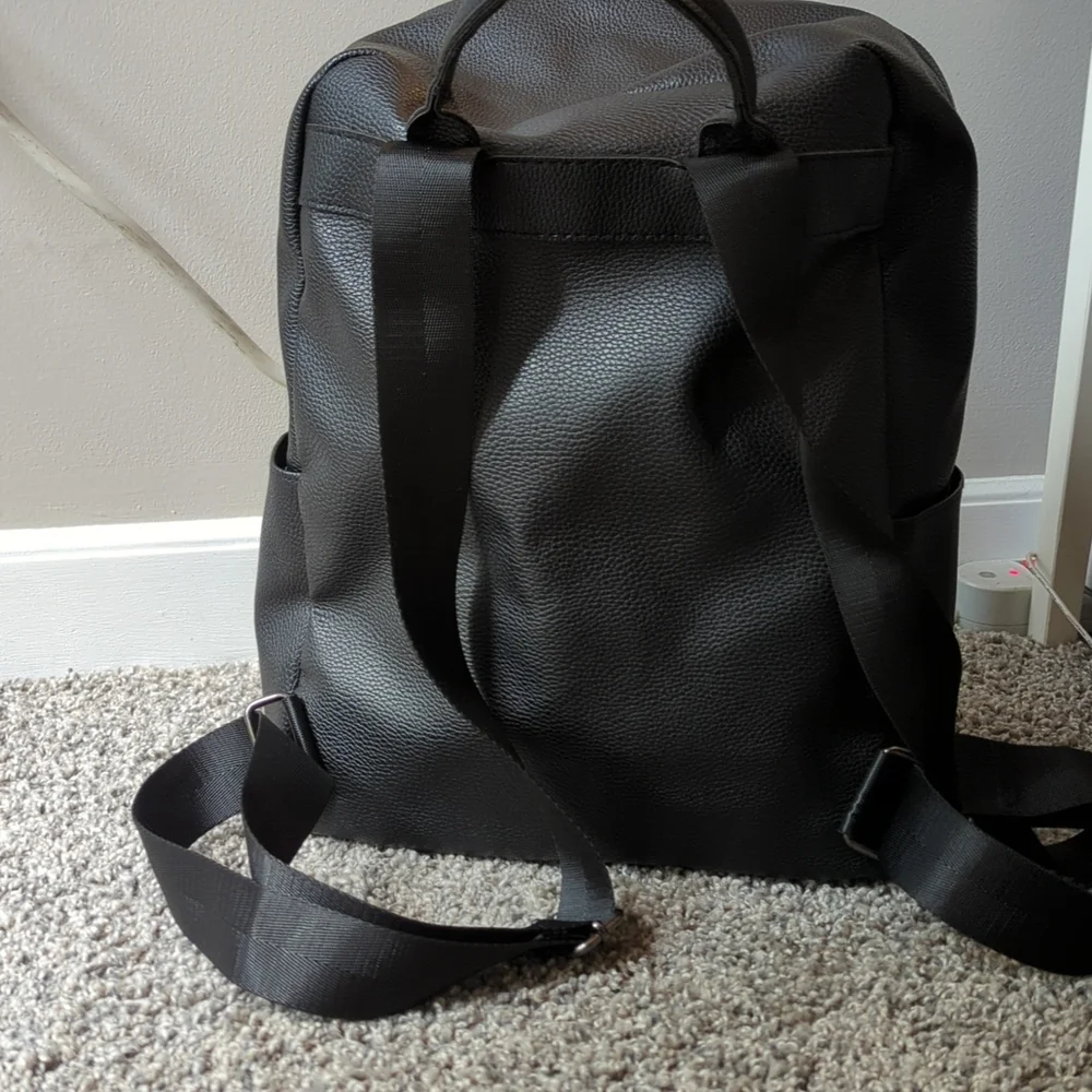 Small Black Backpack - Picture 3 of 4